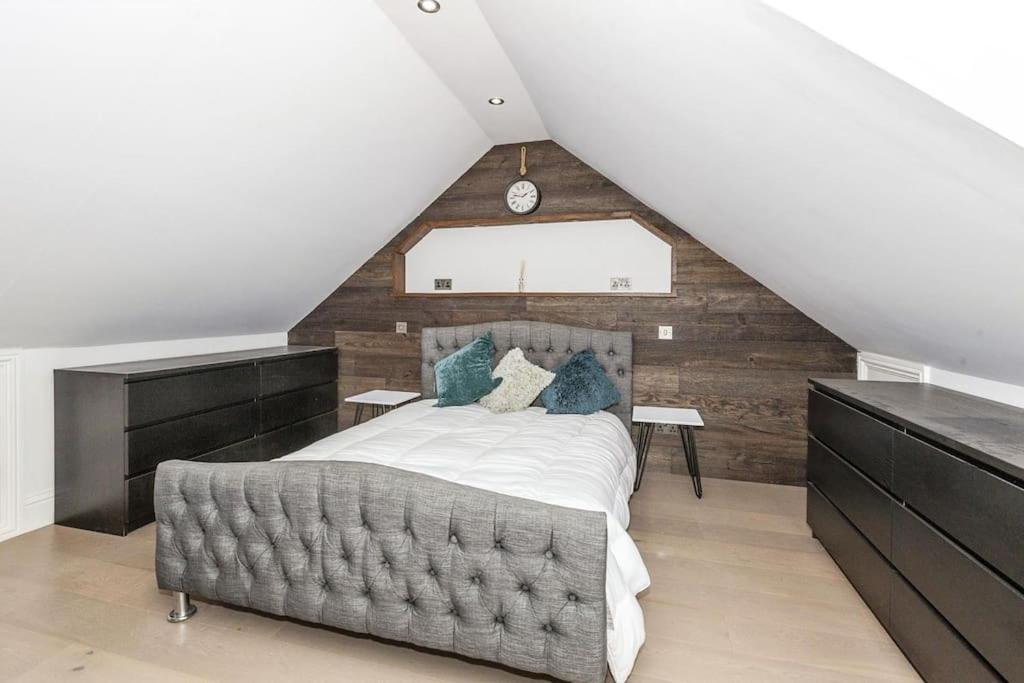 Lovely 2-Bed In Windsor Free Parking, 1 Mile From Legoland Εξωτερικό φωτογραφία